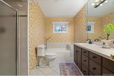 33 Fleets Cove Road, Huntington, NY 11743 - Photo 22