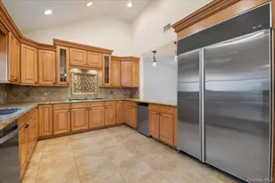 33 Fleets Cove Rd, Huntington, NY 11743 - Photo 8