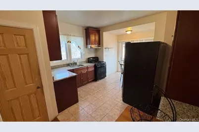 25 Tibbits Avenue, White Plains, NY 10606 - Photo 4