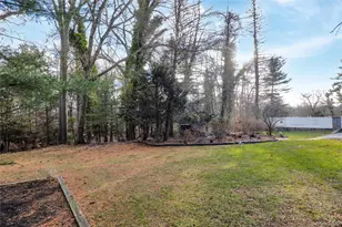 12 Summerset Dr, Smithtown, NY 11787 - Photo 16