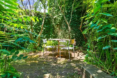 526 Carlton Avenue, Brooklyn, NY 11238 - Photo 38