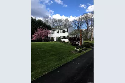 9 Sachs Court, Hopewell Junction, NY 12533 - Photo 8