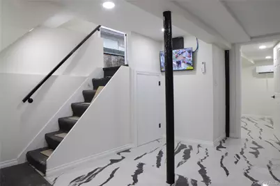 22011 94th Drive, Queens Village, NY 11428 - Photo 20