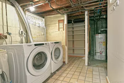 3042 Lowell Avenue, Wantagh, NY 11793 - Photo 30