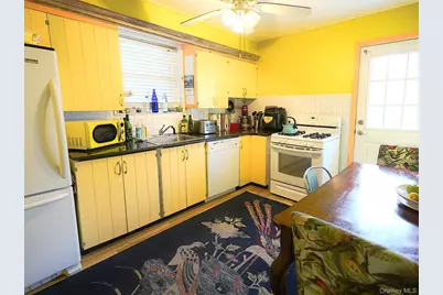 37 Centre Street, Bronx, NY 10464 - Photo 22