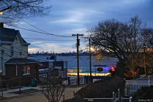 37 Centre St, Bronx, NY 10464 - Photo 30