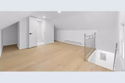 19124 Murdock Avenue, Saint Albans, NY 11412 - Photo 12