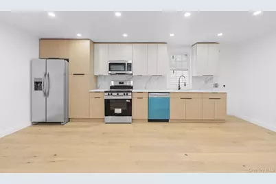 19124 Murdock Avenue, Saint Albans, NY 11412 - Photo 8