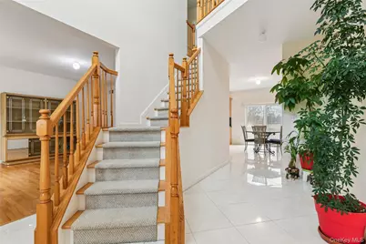 39 Island Trail, Mount Sinai, NY 11766 - Photo 6