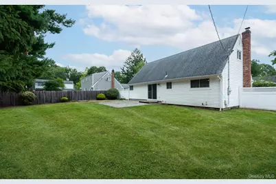 20 Arcadia Drive, Dix Hills, NY 11746 - Photo 12