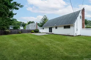 20 Arcadia Dr, Dix Hills, NY 11746 - Photo 12