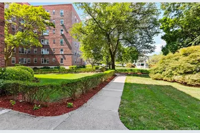 230 Pelham Road #1O, New Rochelle, NY 10805 - Photo 26