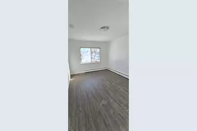 11502 Poppenhusen Avenue, College Point, NY 11356 - Photo 10