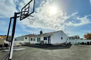 1 Summer Ln, Amityville, NY 11701 - Photo 14