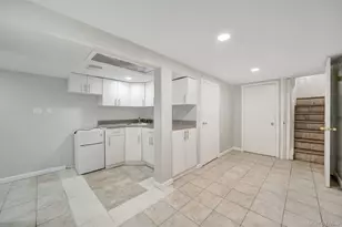 89-13 247th St, Bellerose, NY 11426 - Photo 18