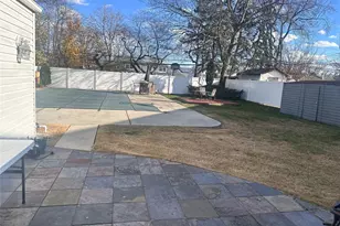 753 Wyngate Dr W, Hempstead, NY 11580 - Photo 26