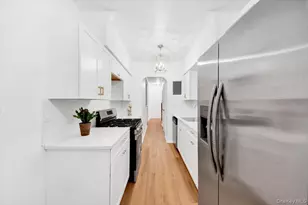 1241 Arnow Ave, Bronx, NY 10469 - Photo 4