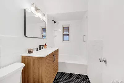 1241 Arnow Avenue, Bronx, NY 10469 - Photo 12