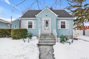 136 Butler Blvd, Elmont, NY 11003 - Photo 1