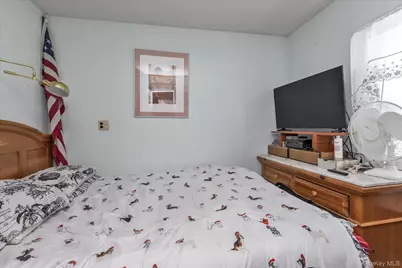 136 Butler Boulevard, Elmont, NY 11003 - Photo 12