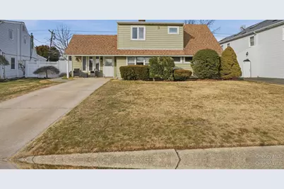 35 Twin Lane N, Wantagh, NY 11793 - Photo 1