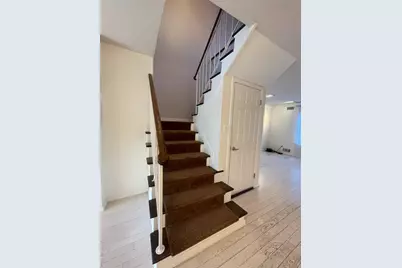 7 Village Lane, Woodbury, NY 11797 - Photo 20