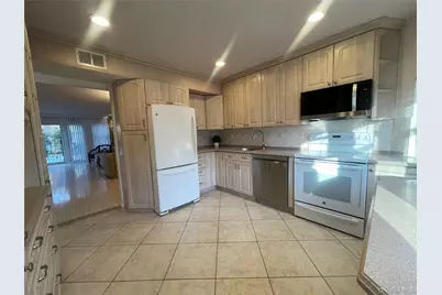 7 Village Lane, Woodbury, NY 11797 - Photo 12