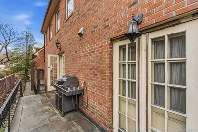 31 Puritan Avenue, Forest Hills, NY 11375 - Photo 4