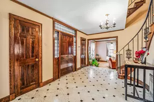 31 Puritan Ave, Forest Hills, NY 11375 - Photo 8