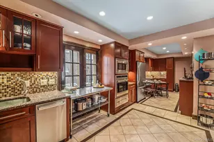 31 Puritan Ave, Forest Hills, NY 11375 - Photo 14