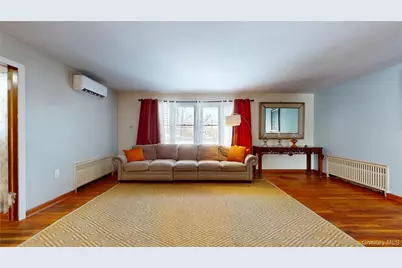 178 Barnes Road #MAIN HOUSE, Brookhaven, NY 11955 - Photo 18