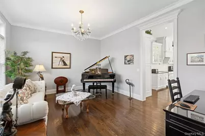 106 E Tiana Road, Hampton Bays, NY 11946 - Photo 10