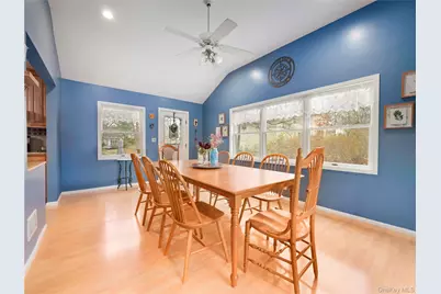 132 Shetland Drive, New City, NY 10956 - Photo 16