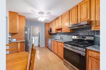 132 Shetland Drive, New City, NY 10956 - Photo 18