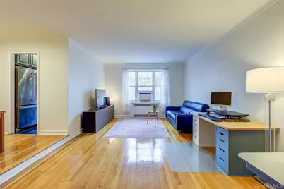 77-15 113th Street #2O, Forest Hills, NY 11375 - Photo 6