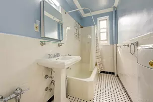 77-15 113th St, Forest Hills, NY 11375 - Photo 26