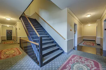 77-15 113th Street #2O, Forest Hills, NY 11375 - Photo 4