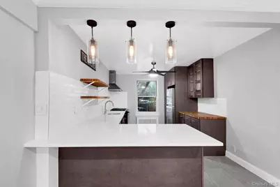 1 Vincent Road #2N, Yonkers, NY 10708 - Photo 2