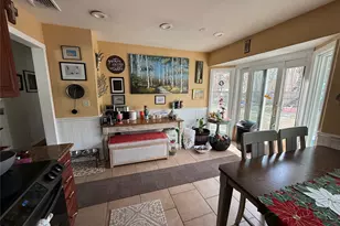 32 Bellview Ave, Brookhaven, NY 11719 - Photo 4