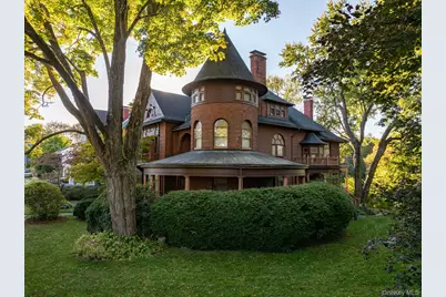 77 W Chestnut Street, Kingston, NY 12401 - Photo 1
