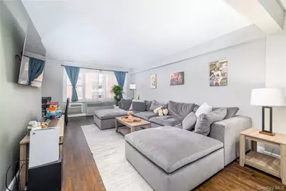280 Guy Lombardo Avenue #3D, Freeport, NY 11520 - Photo 6