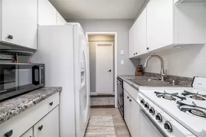 280 Guy Lombardo Avenue #3D, Freeport, NY 11520 - Photo 8