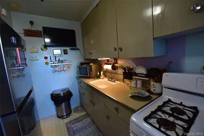 87-50 204 Street #A68, Hollis, NY 11423 - Photo 8