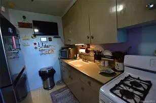 87-50 204th St, Hollis, NY 11423 - Photo 8