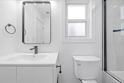 200 Irish Lane, Islip Terrace, NY 11752 - Photo 32