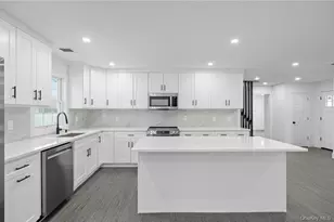 200 Irish Ln, Islip Terrace, NY 11752 - Photo 10