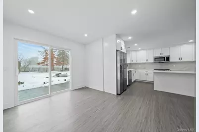 200 Irish Lane, Islip Terrace, NY 11752 - Photo 12