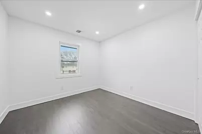 200 Irish Lane, Islip Terrace, NY 11752 - Photo 28