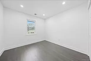 200 Irish Ln, Islip Terrace, NY 11752 - Photo 28