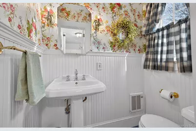 1174 5th Avenue, East Northport, NY 11731 - Photo 12